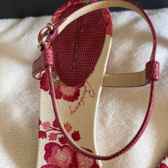 Authentic Burberry Kitten Heels EUC size: 38.5 - Picture 6 of 9